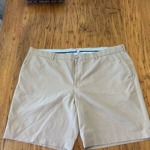 Peter Millar Shorts SZ 44